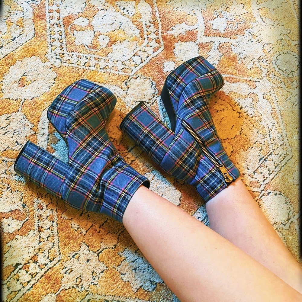 Current mood retro platforms